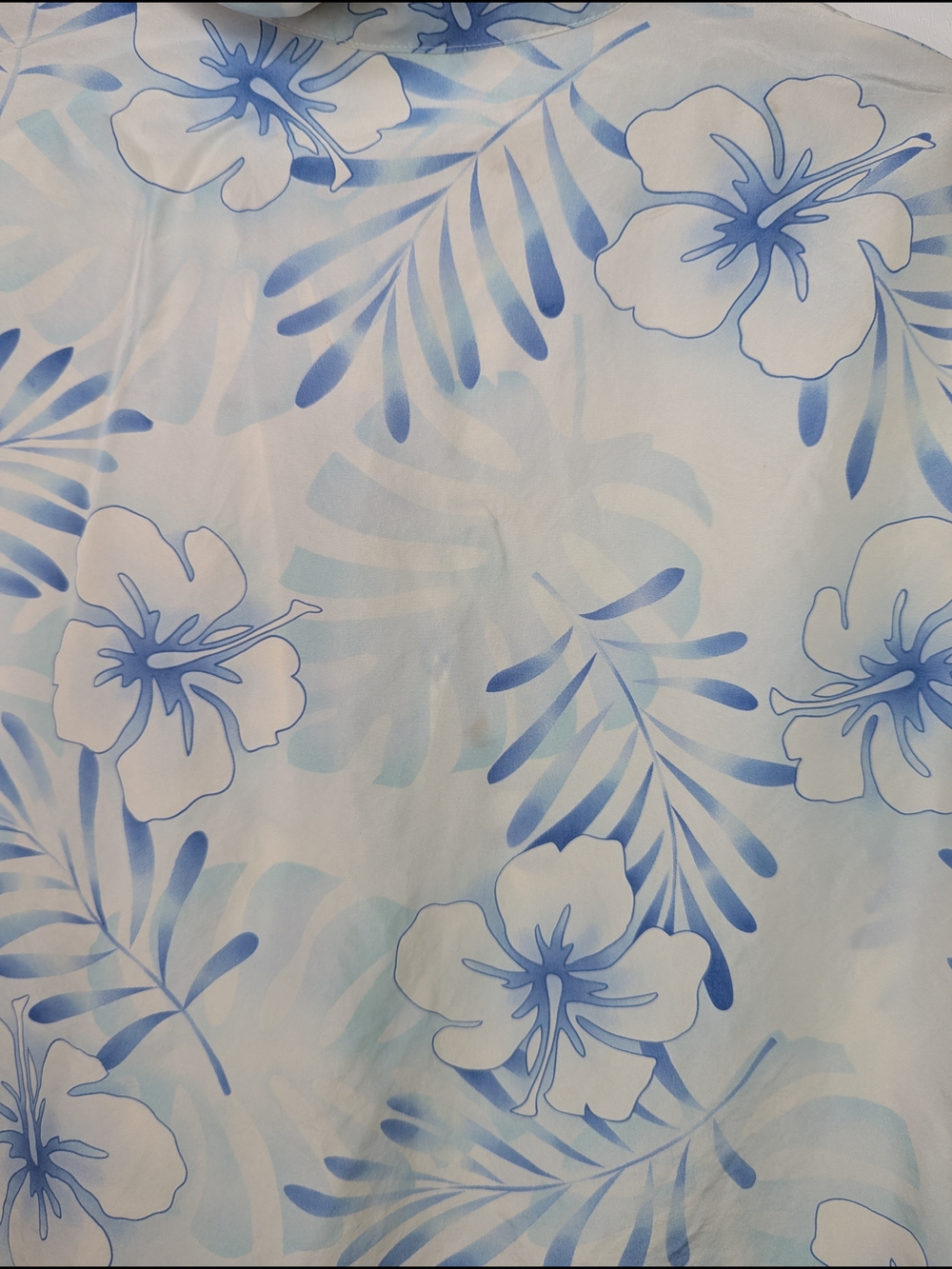 Vintage Silk Hawaiian Shirt Womens M Pastel Blues and Off White Darting - Picture 11 of 15